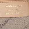 Salvatore Ferragamo Gancini handbag in beige leather - Detail D4 thumbnail