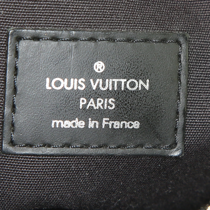 Louis Vuitton Passy shopping bag in black epi leather - Detail D3