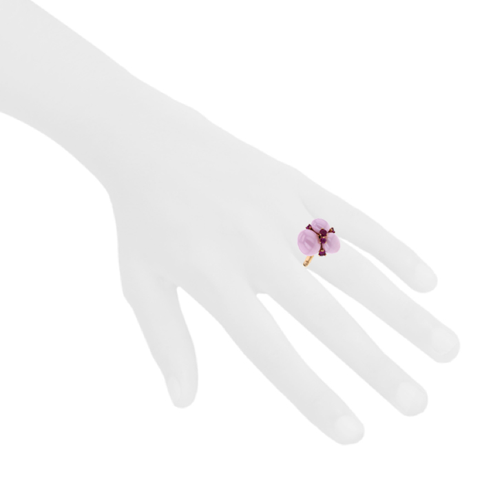 Sortija Pomellato Capri en oro rosa, cerámica rosa y zafiros rosas - Detail D1