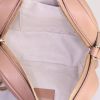 Gucci Soho Disco shoulder bag in beige grained leather - Detail D2 thumbnail