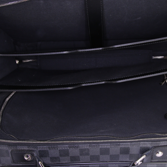 Valise Louis Vuitton Pilot en toile damier grise et cuir noir - Detail D2