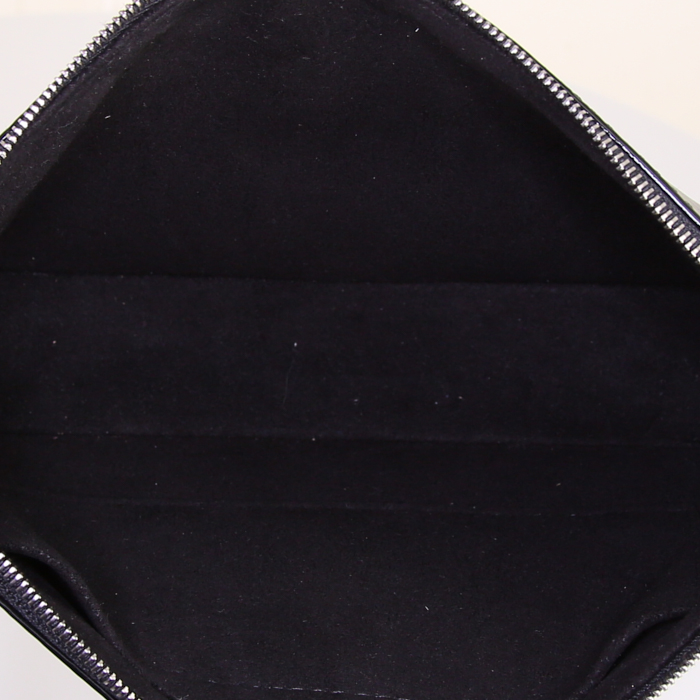 Louis Vuitton Pochette accessoires pouch in black patent epi leather - Detail D2