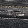 Sac bandoulière Saint Laurent College en daim matelassé noir - Detail D4 thumbnail