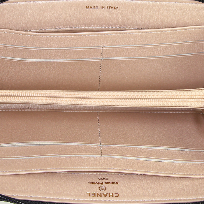Portefeuille Chanel Camelia - Wallet en cuir noir - Detail D2