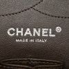 Bolso de mano Chanel 2.55 en charol acolchado marrón - Detail D4 thumbnail