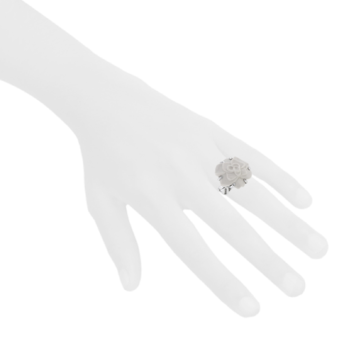 Chanel Camelia medium model ring in white gold and agate - Detail D1