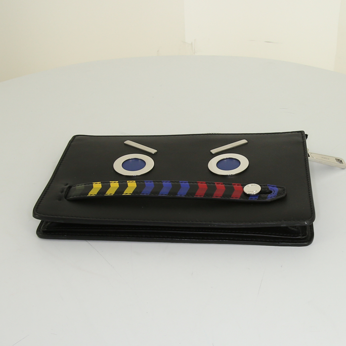 Pochette Fendi en cuir noir , rouge jaune et bleu - Detail D4