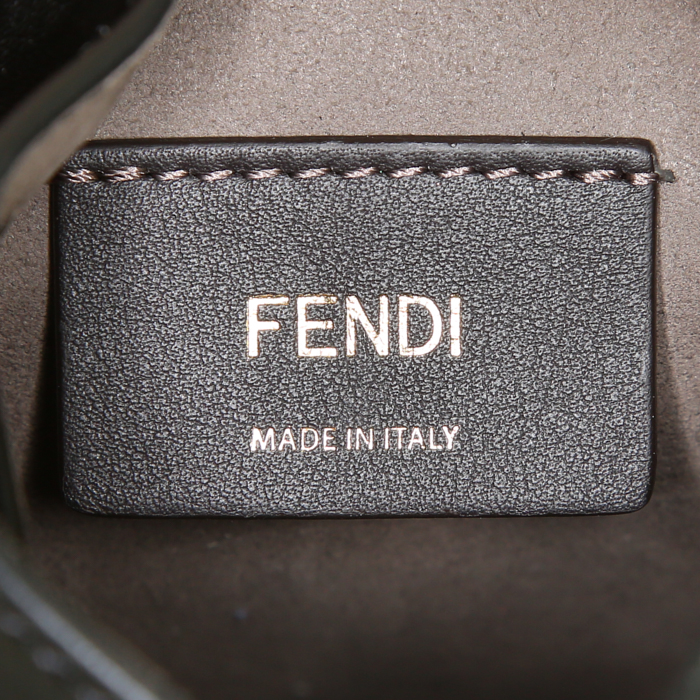 Fendi Mon Trésor shoulder bag in black leather - Detail D4