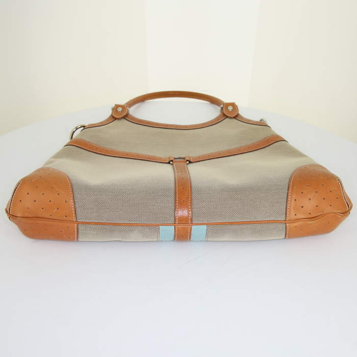 Bolso para llevar al hombro o en la mano Gucci Reins en cuero marrón y lona gris - Detail D4