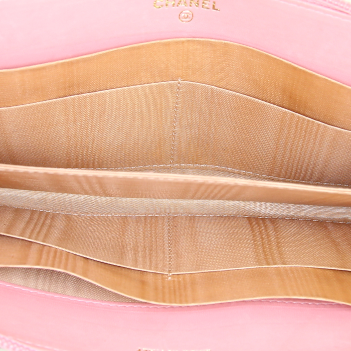 Chanel wallet in pink grained leather - Detail D2