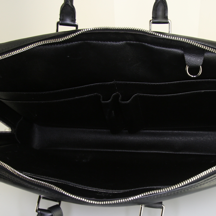 Borsa portadocumenti Louis Vuitton in pelle Epi nera - Detail D2