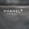 Chanel Timeless jumbo shoulder bag in black patent quilted leather - Detail D4 thumbnail