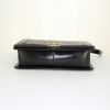 Chanel Boy large model shoulder bag in black and golden brown quilted leather - Detail D5 thumbnail