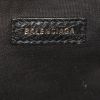 Pochette Balenciaga in pelle nera con decoro graffiti - Detail D3 thumbnail