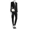 Sac bandoulière Chanel Gabrielle  moyen modèle en cuir matelassé bicolore blanc et noir - Detail D1 thumbnail