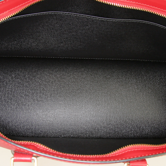 Borsa a tracolla Louis Vuitton Triangle in pelle Epi rossa - Detail D3