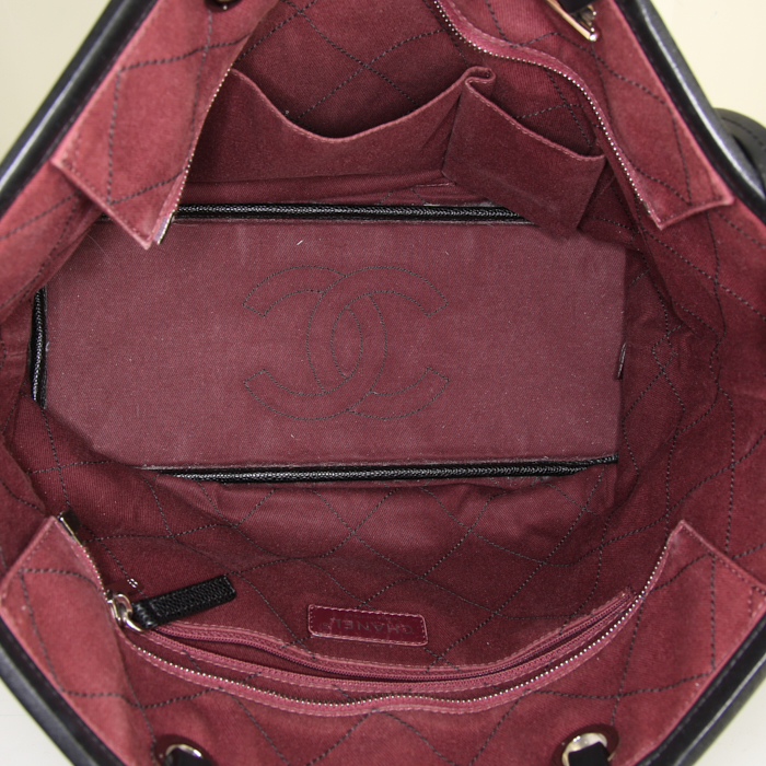 Chanel Grand Shopping shopping bag in black grained leather - Detail D2