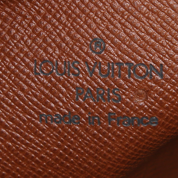 Louis Vuitton Koala wallet in brown monogram canvas - Detail D3