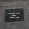 Bolso de mano Louis Vuitton Lockit Soft en cuero granulado negro - Detail D4 thumbnail