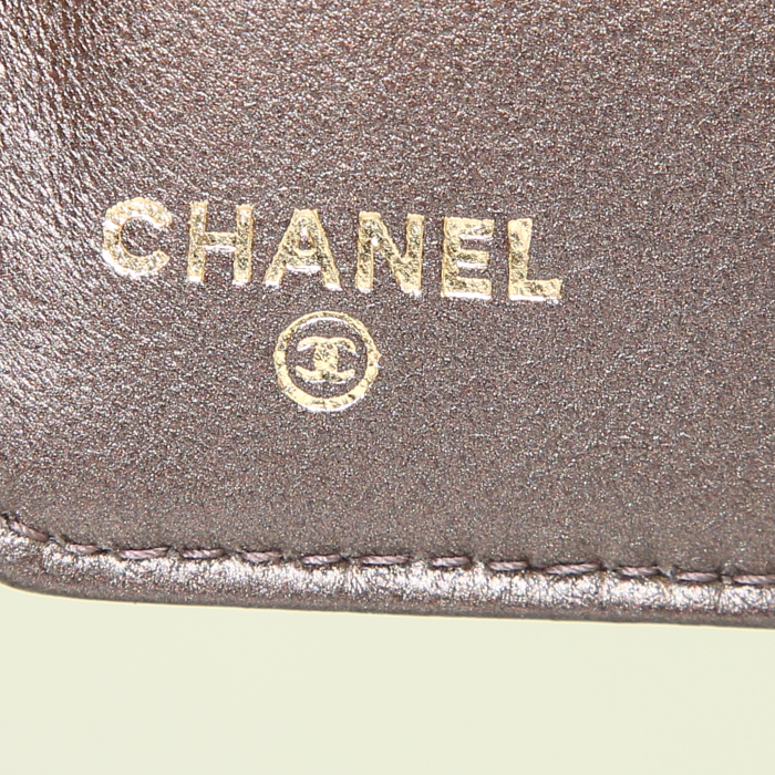 Portefeuille Chanel Camelia - Wallet en cuir noir - Detail D2