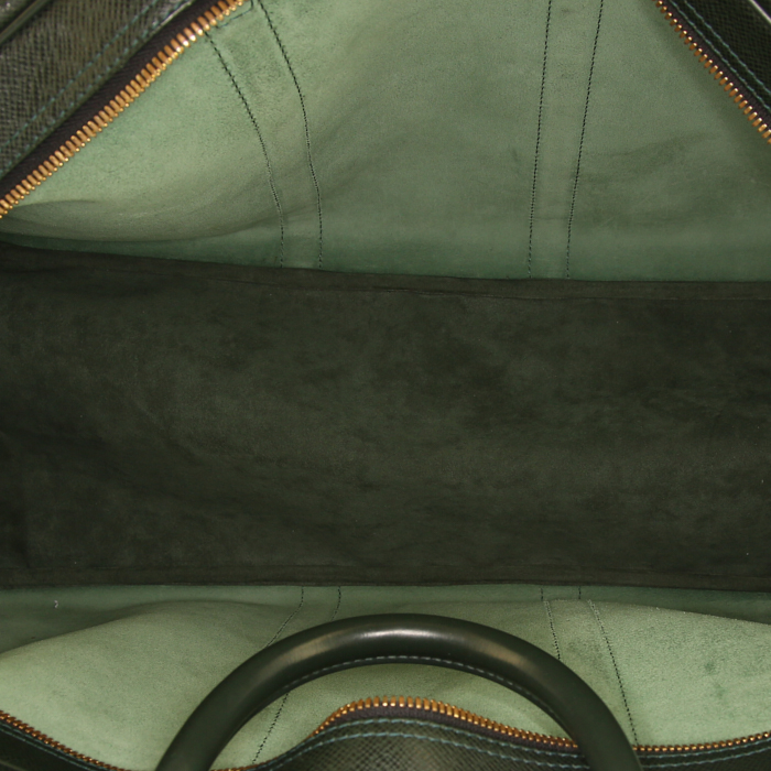 Louis Vuitton Kendall travel bag in green taiga leather - Detail D3