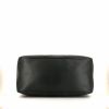 Louis Vuitton Kendall travel bag in green taiga leather - Detail D5 thumbnail