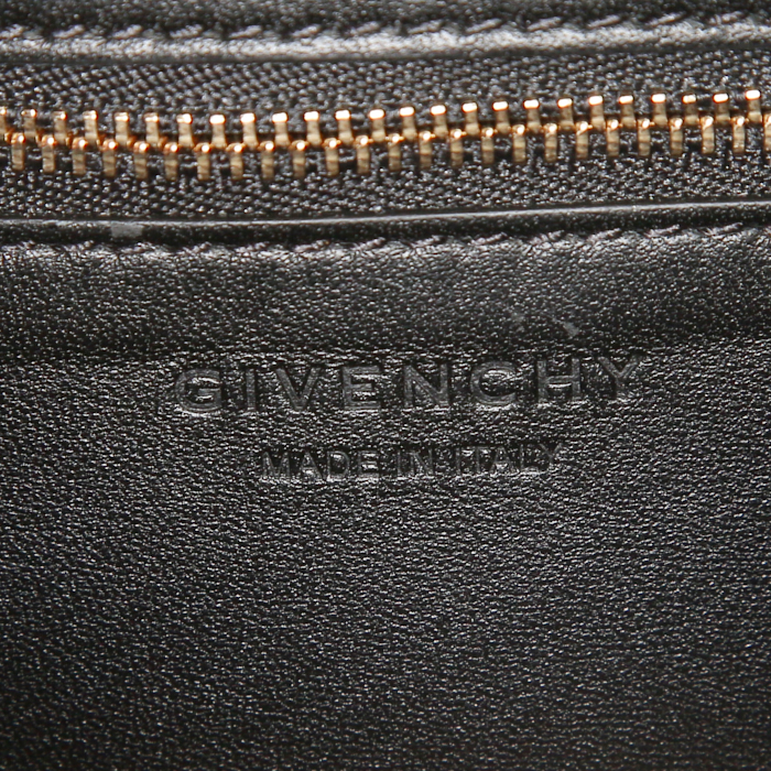 Bolso bandolera Givenchy Nobile en cuero negro - Detail D3