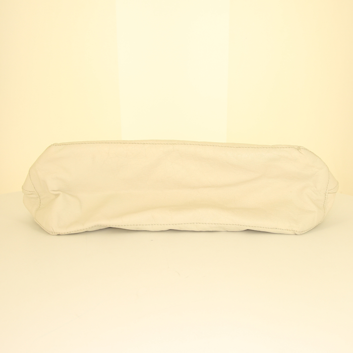 Balenciaga Day handbag in white leather - Detail D4