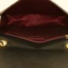 Bolso de mano Chanel Golden Class en cuero acolchado negro - Detail D3 thumbnail