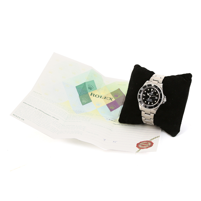 Rolex Sea Dweller watch in stainless steel Ref: 16600 Circa 2005 - Detail D2