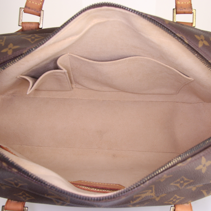 Borsa a spalla Louis Vuitton Cité in tela monogram e pelle naturale - Detail D2