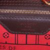 Shopping bag Louis Vuitton Neverfull modello grande in tela a scacchi marrone e pelle marrone - Detail D3 thumbnail