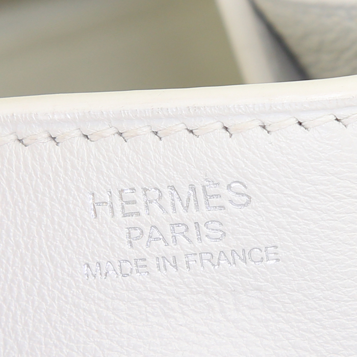 Hermes Lindy handbag in white Swift leather - Detail D3