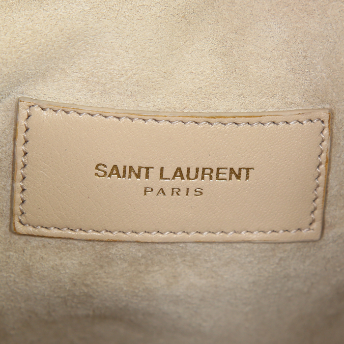 Bolso bandolera Saint Laurent Emmanuelle en cuero dorado - Detail D4