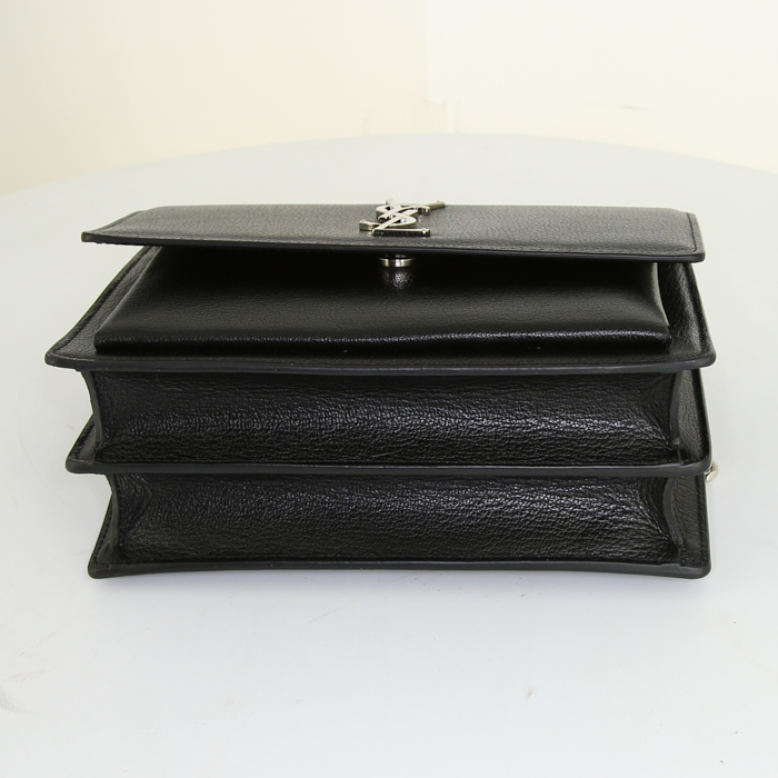 Saint Laurent Sunset shoulder bag in black leather - Detail D5