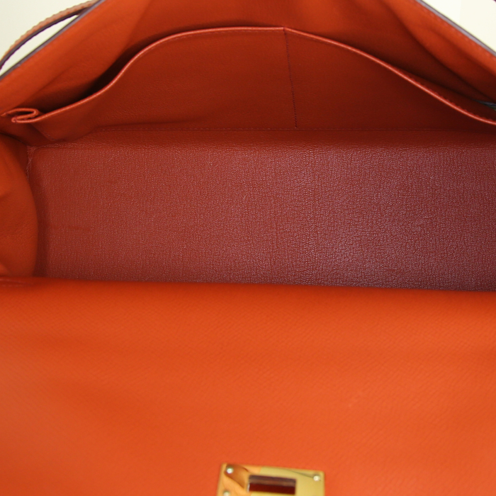 Hermes Kelly 35 cm handbag in orange epsom leather - Detail D3