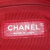 Shopping bag Chanel Gabrielle  in pelle trapuntata bicolore beige e nera - Detail D4 thumbnail