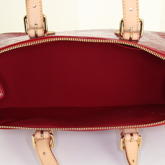 Louis Vuitton Rosewood handbag in red monogram patent leather and natural leather - Detail D2