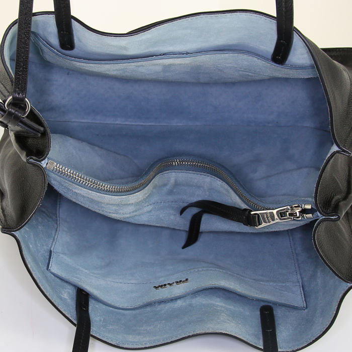 Prada Etiquette shopping bag in black leather - Detail D2