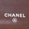 Billetera Chanel en cuero acolchado marrón - Detail D3 thumbnail