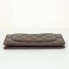 Chanel wallet in brown quilted leather - Detail D4 thumbnail