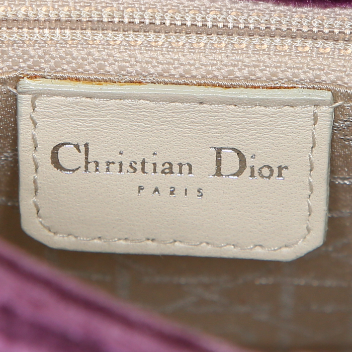 Borsa Dior Lady Dior mini in velluto viola con strass e bachelite rosa pallido - Detail D3