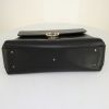 Gucci Interlocking G shoulder bag in black grained leather - Detail D4 thumbnail