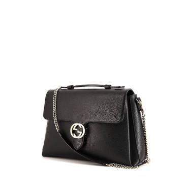 Bolso bandolera Gucci Interlocking G en cuero granulado negro