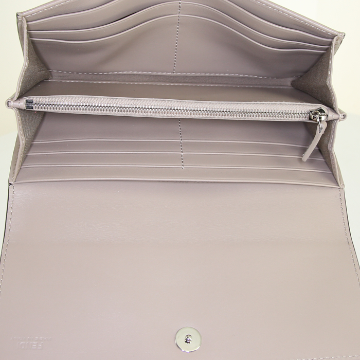 Portefeuille Fendi en cuir gris - Detail D2