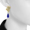 Paire de pendants d'oreilles Vintage en or jaune, diamants et lapis-lazuli amovible - Detail D1 thumbnail