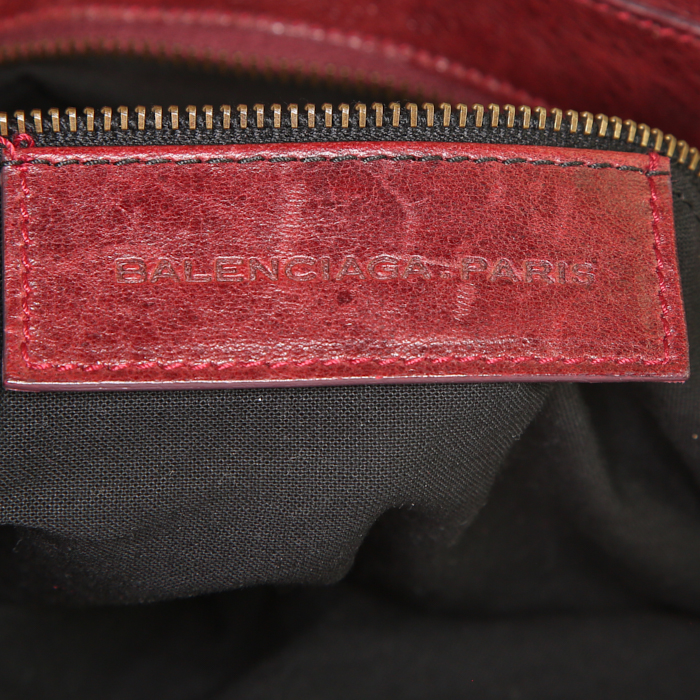 Balenciaga Twiggy bag worn on the shoulder or carried in the hand in burgundy leather - Detail D4