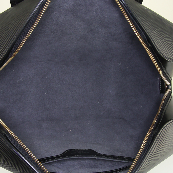 Sac à main Louis Vuitton Soufflot en cuir épi noir - Detail D2