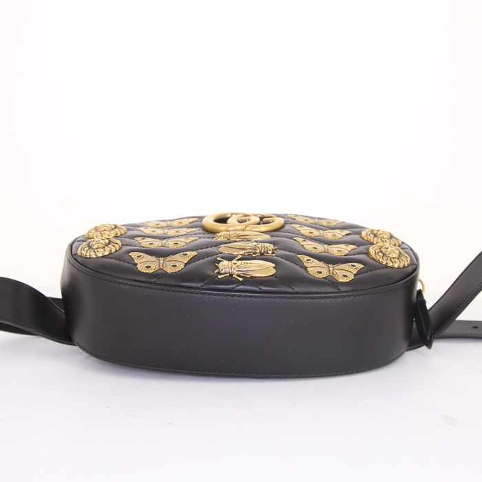 Pochette-cintura Gucci GG Marmont in pelle trapuntata nera e bianca con motivo a farfalla - Detail D4
