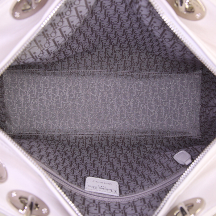 Dior Lady Dior large model bag worn on the shoulder or carried in the hand in white leather cannage - Detail D3